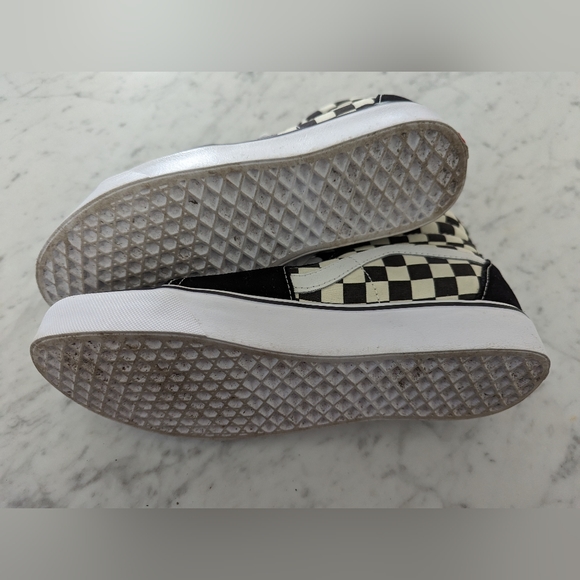 Vans checkerboard high tops - Picture 3 of 4
